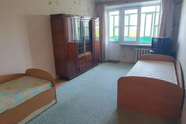 В продаже однокомнатная квартира возле моря.